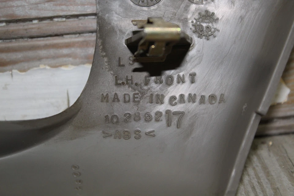 Chevrolet Impala 2000-2005 bisel de manija de puerta interior delantera izquierda OEM Foto 2 de 3