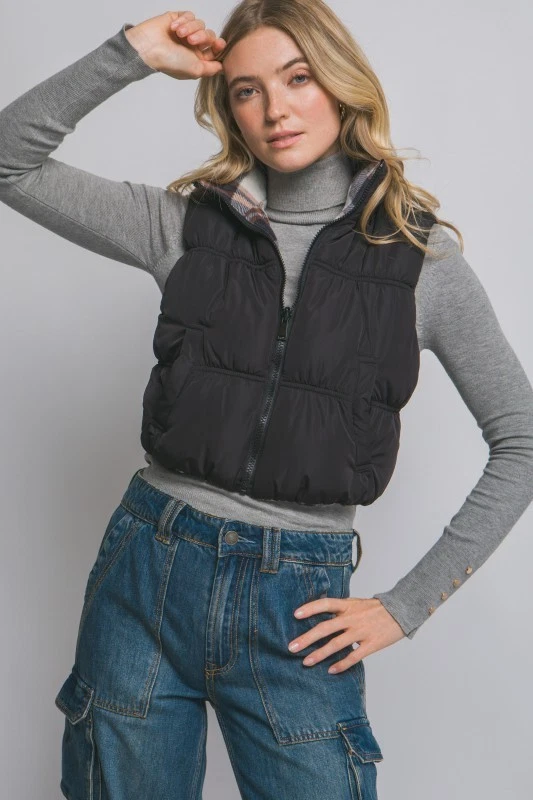 NWT Love Tree Women’s MEDIUM Reversible Puffer Vest - Black - Full Zip Pockets - Image 2 of 4