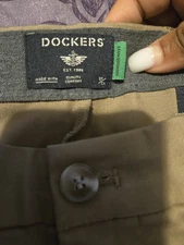 Dockers Men’s Khaki Pants 32x30 Slim Fit Stain Defender