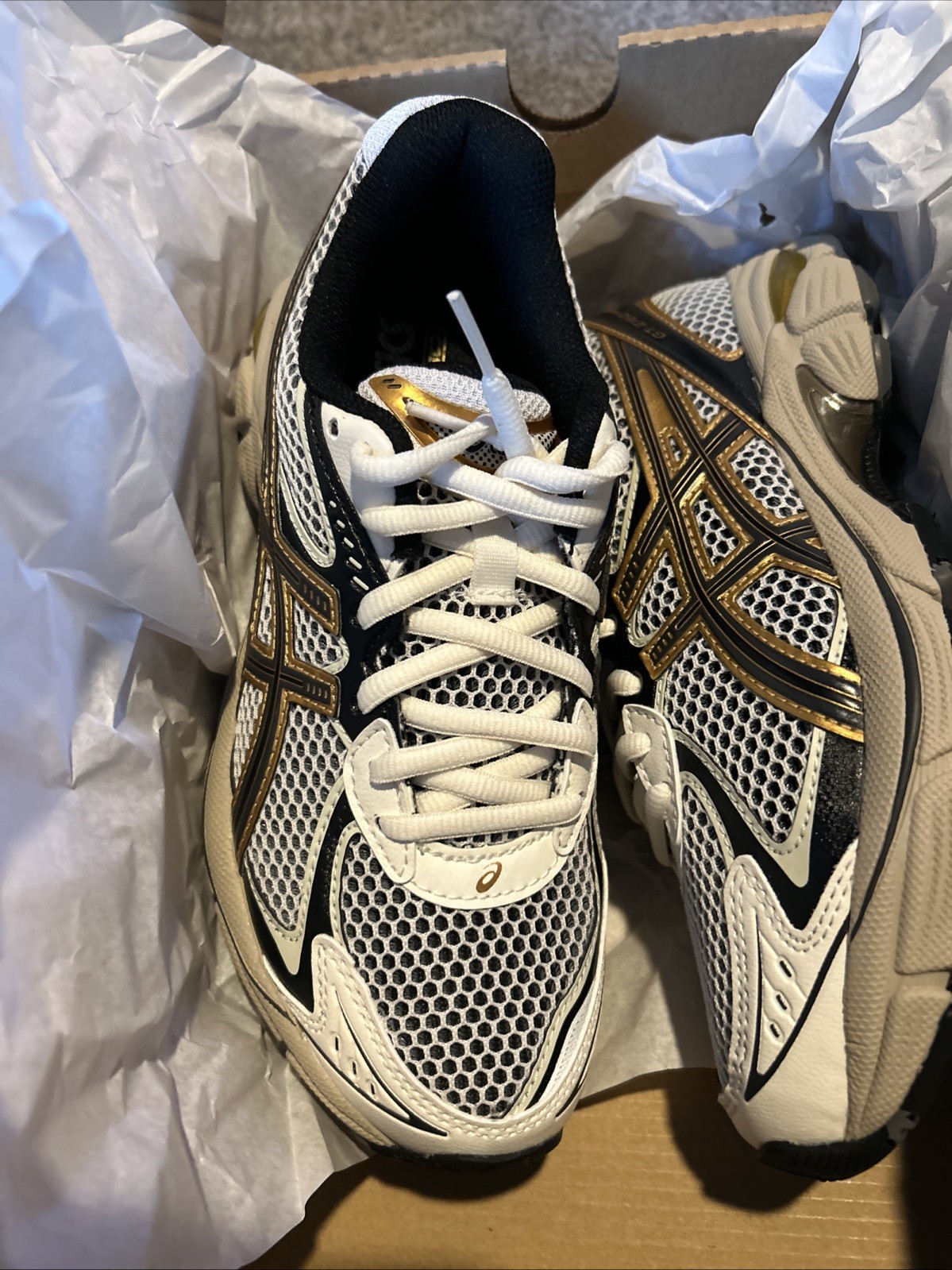 Asics GT-2160 Kid’s Boy’s Running Shoes. White Cream Good. Size 4.5 thumbnail 3