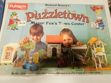 PUZZLETOWN Mayor Fox's Town Center Playskool Richard Scarry's Playset Set D