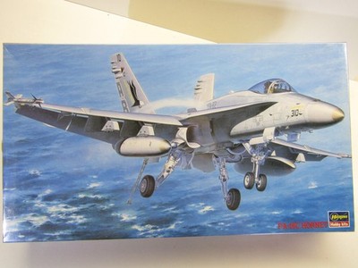 Hasegawa 1:72 Scale U.S.A.F. F/A-18C Hornet model kit # 02901:1200 Sealed