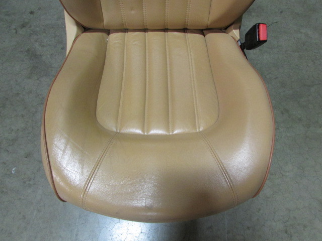 Maserati Quattroporte, RH, Right Front Seat, Beige w/ Brown Piping, Used
