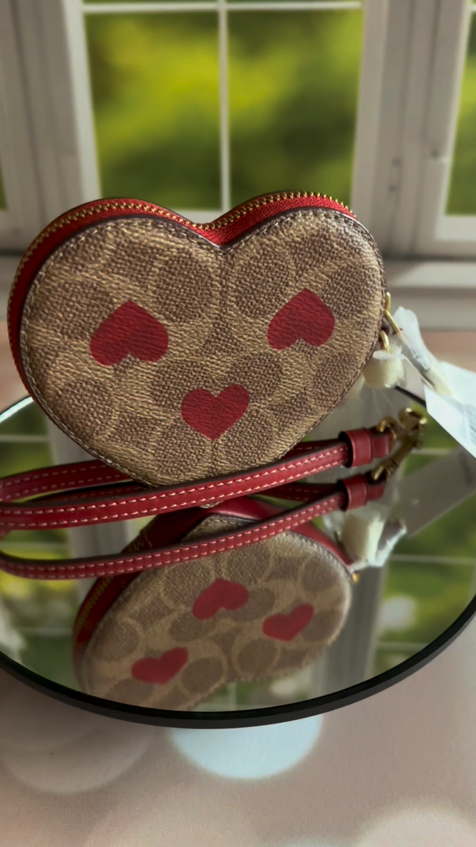 💕Coach Heart Coin Case Wristlet Wallet WITH PINK HEART CHARM