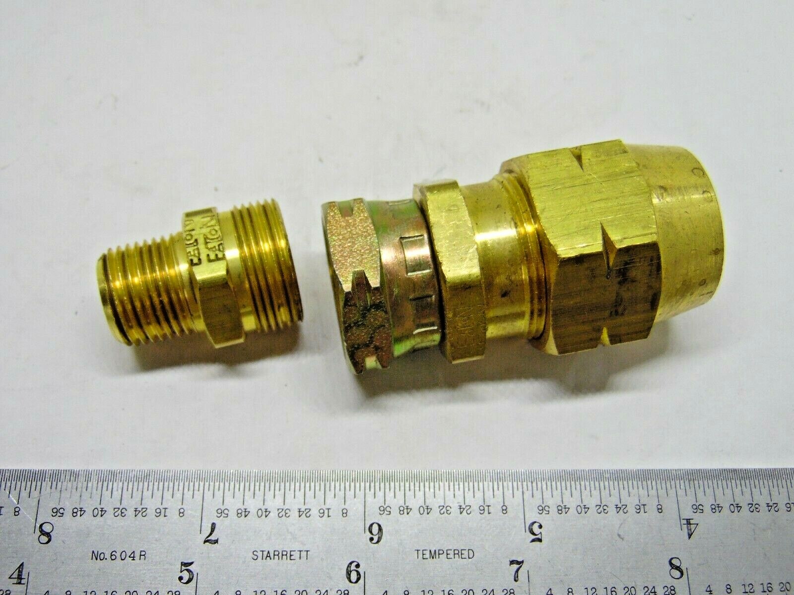 33808BY86 EATON AIR BRAKE HOSE 1/2 x 3/8 Female Connector 927886