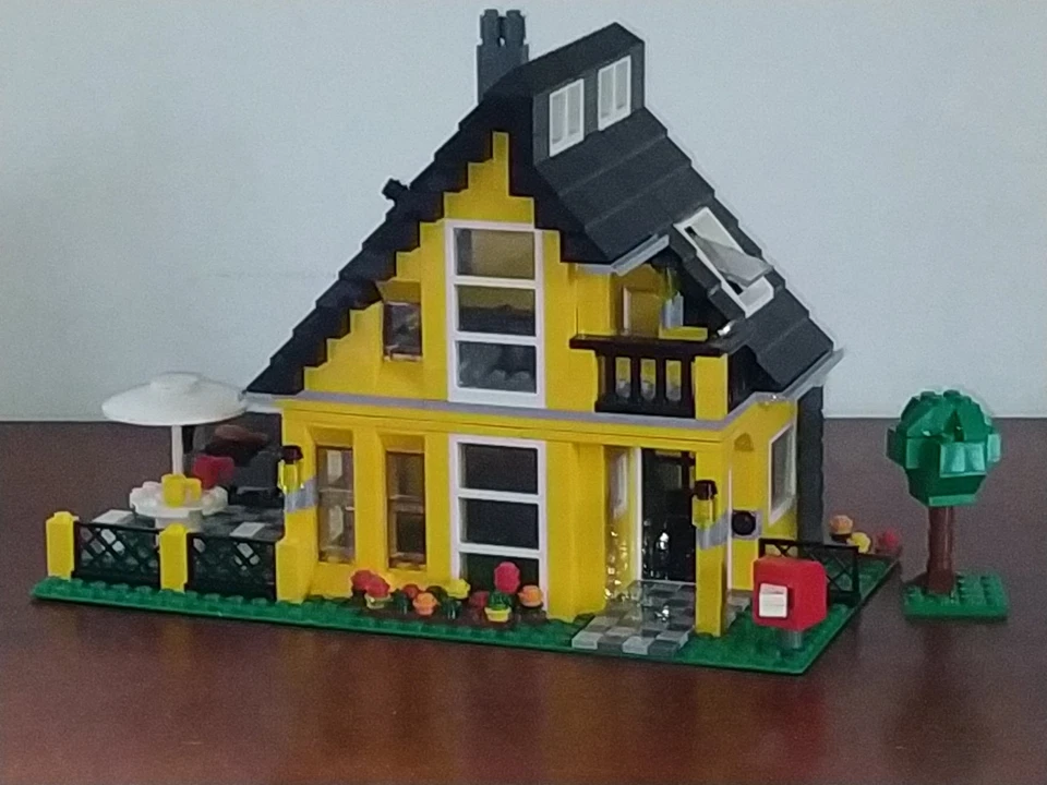 LEGO Creator 4996 Beach House, foto 1 di 5