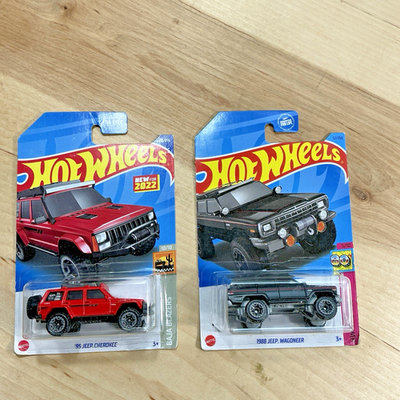 Hot Wheels Jeep Cherokee 95 & Wagoneer 88 Lot of 2 Baja Blazers HW
