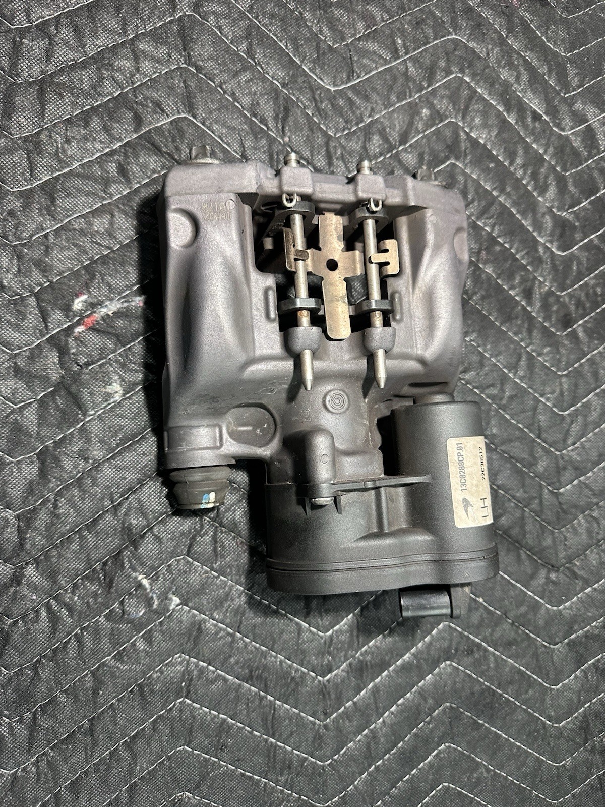 McLaren 570 E Brake Caliper Both Sides ( 13C0288CP, 13C0289CP )