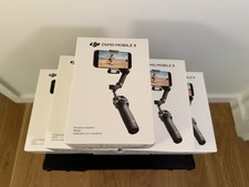 DJI Osmo Mobile 8 Gimbal Stabilisator für Telefon Tracking mit Audio & Beleuchtung Neu