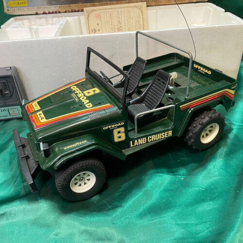 Nikko Radio Control LAND CRUISER 110 Scale Semidelacon Toy Car Japan Used - Picture 4 of 8