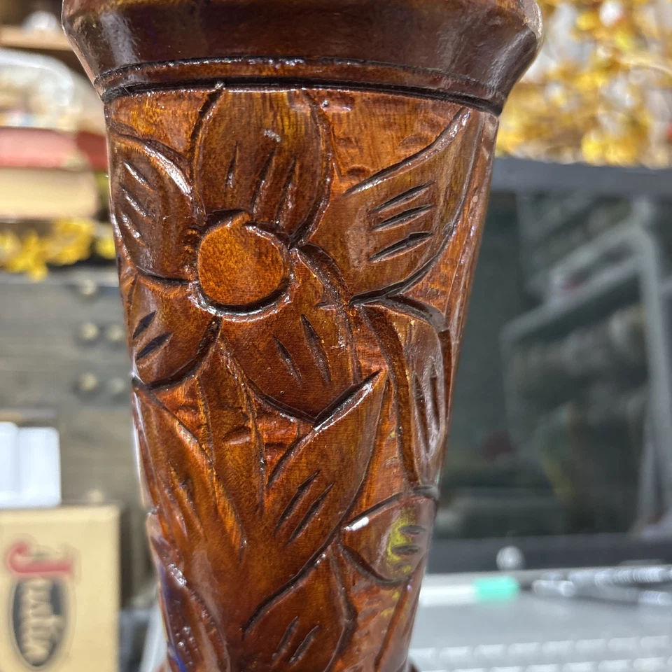 Hermoso jarrón de madera floral estilo boho tiki arte popular tallado/torneado a mano vintage Foto 3 de 4