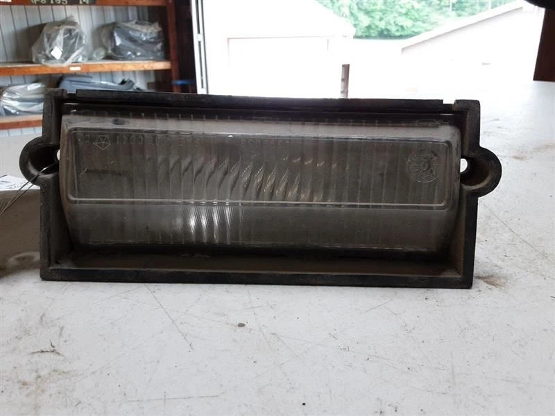 Guardabarros de esquina con luz de estacionamiento/esquina del conductor para 88-91 NEW YORKER (FWD) 9798313 Foto 2 de 4