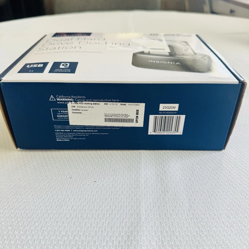Insignia Dual Hard Drive Docking Station NS-PCHDEDS19, Open Box - Image 2 of 4