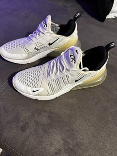 Nike Air Max 270 Sportswear White/Black – EU 44 US 10 UK 9 – sehr guter Zustand