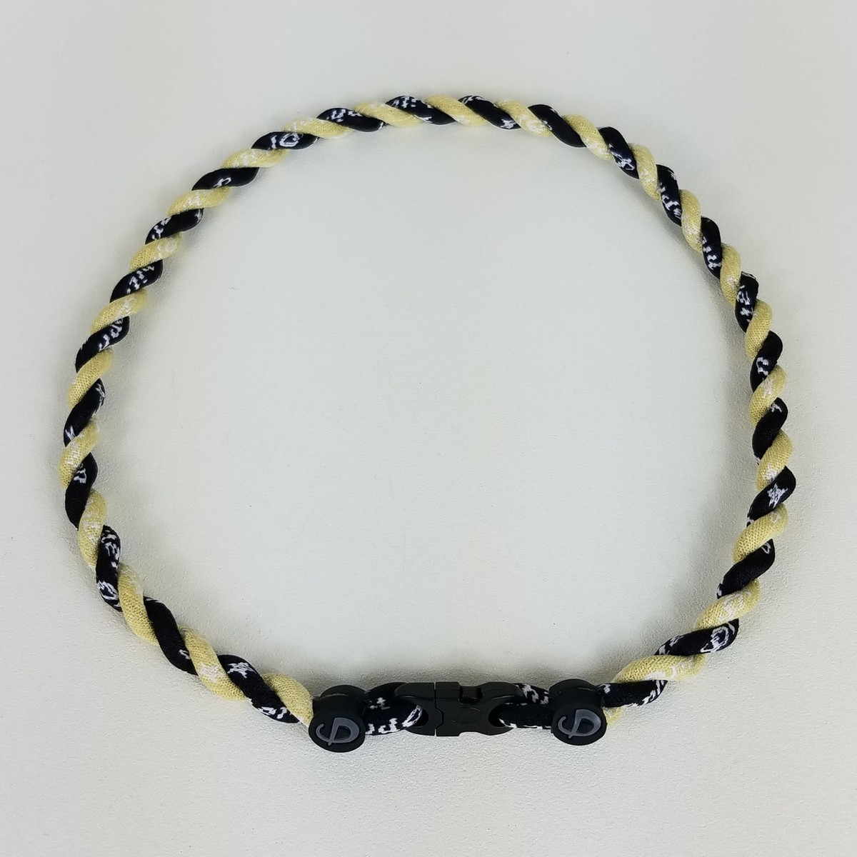 Collier Phiten Tornado Titane 21 – Violet/or, Couleurs UW Huskies, Neuf En Vrac