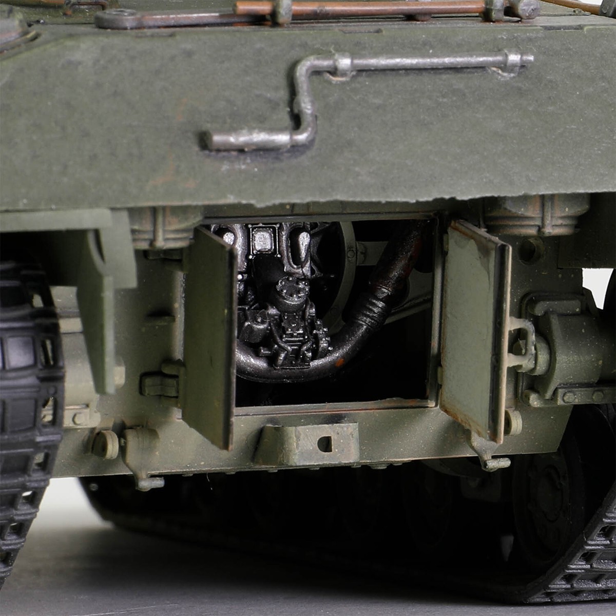 Char Sherman M4E8 HVSS - Échelle 1:32 - Édition Limitée Okinawa 1945 - Avec équipement De Gué