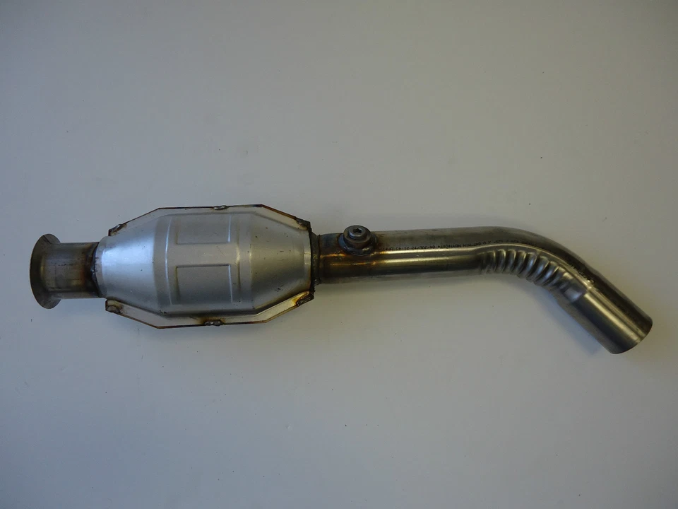 Convertidor catalítico derecho Chrysler 300M 1999 2000 2001 2002 2003 2004 3,5 L V6 Foto 2 de 4