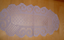 lilane ovale Tischdecke / Häkeldecke Filethäkeln - 28cm x 54cm - Handarbeit
