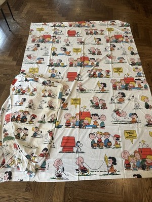 Peanuts Happiness Is Being One of Gang Snoopy Charlie Brown Fitted & Flat Sheet