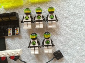 Lego SPACE Blacktron 2 6988 Alpha Centauri Outpost