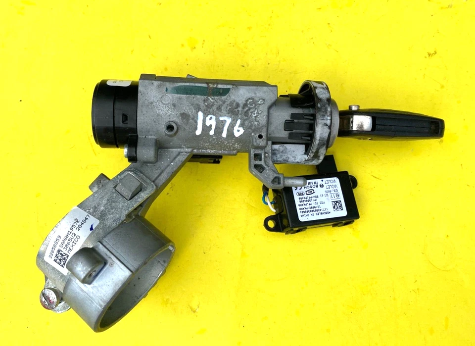 2010-2017 GMC TERRAIN IGNITION SWITCH LOCK W/KEY & IMMOBILIZER OEM 13504286 - Image 2 of 4