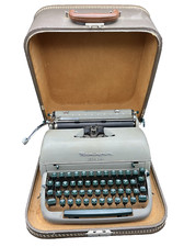 Vintage 1957 Remington Quiet-Riter Miracle Tab Typewriter w/ Case - Works! thumbnail