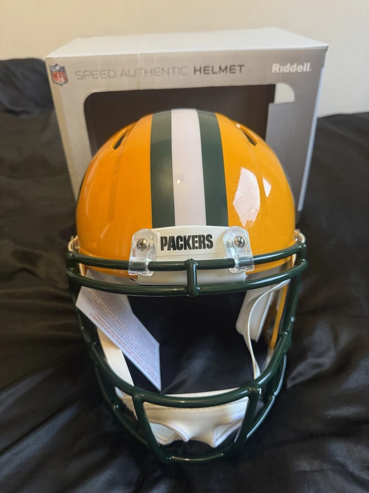 Riddell Speed Authentic Helmet for the Green Bay Packers - Image 2 of 4