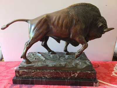 Bronzefigur Bison