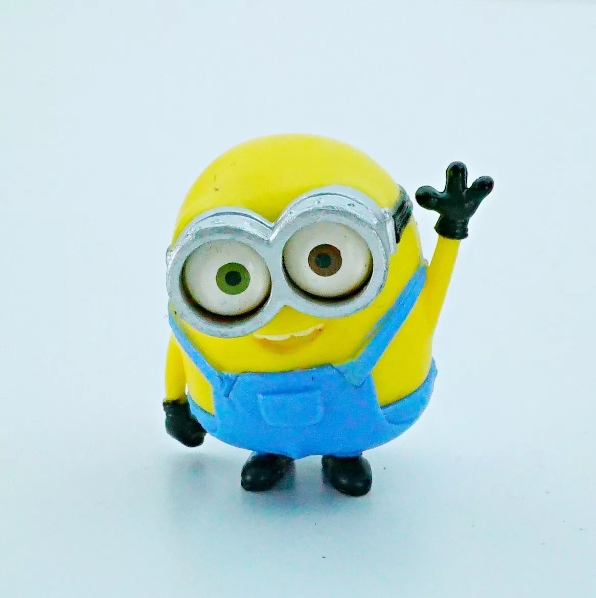 Minions Bob Minion Minifigure Collectible Action Figure Toys Kids Two Eyed  Mini