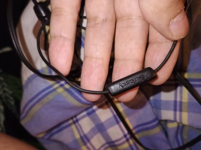 Skullcandy S2DUYK - 343 Wired Headset With Mic - Missing The Backing Of The Mic 