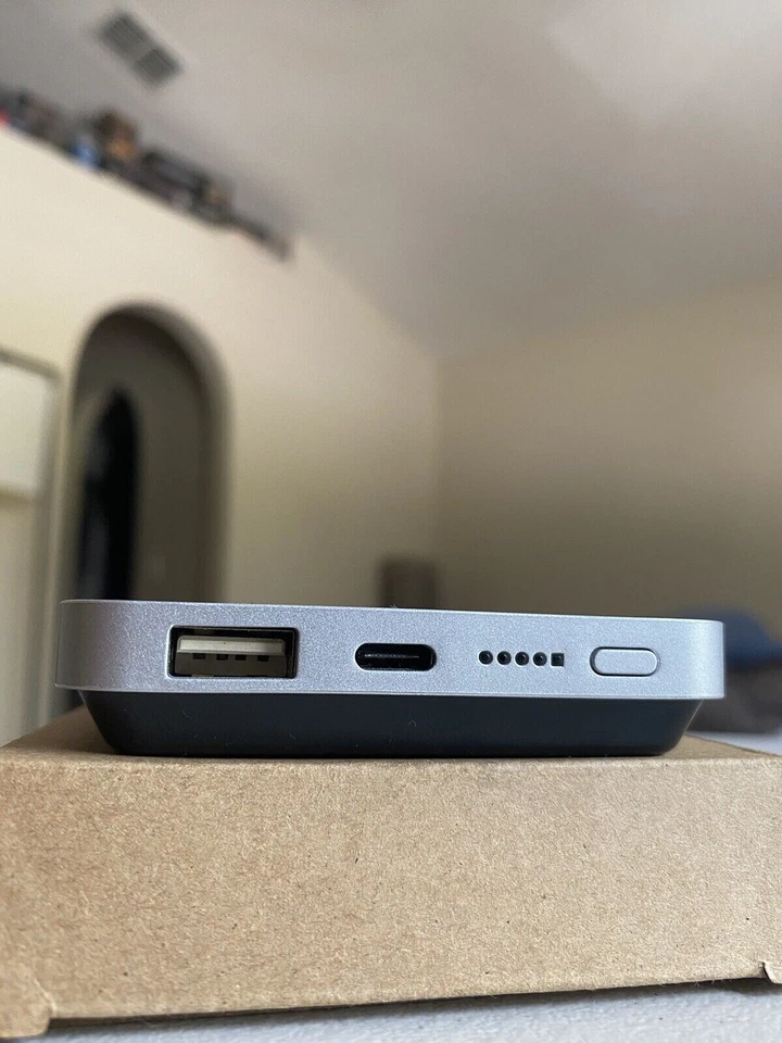 Banco de alimentación inalámbrico de litio XACTLY 10.000 mAh - Cargador rápido todo en 1 Foto 3 de 4