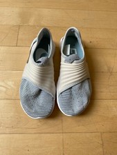 Nike BNWOT Free RN Fly Sneaker Womens Size 5.5 NEW knit gray white pull on