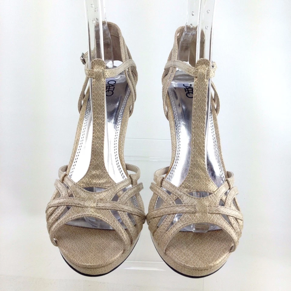 Cato 女式 9 M 米色蛇纹印花 T 型带踝露趾绑带高跟鞋  — 第 2/4 张图片