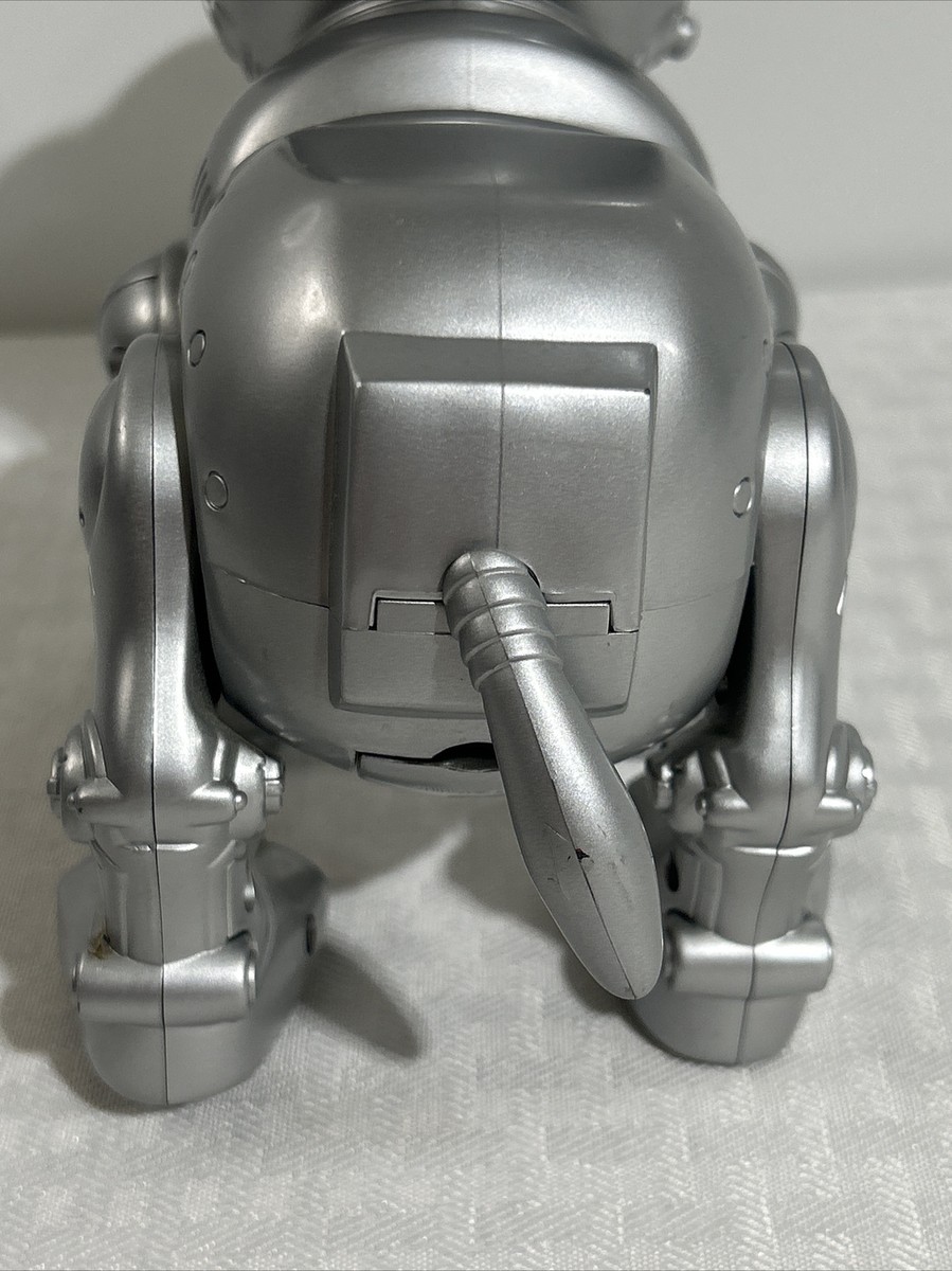 MｏDERN TｏYS製　SＩLVER PET Vintage Tekno Silver The Robotic Puppy Dog Motion