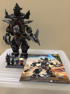 lego mecha man