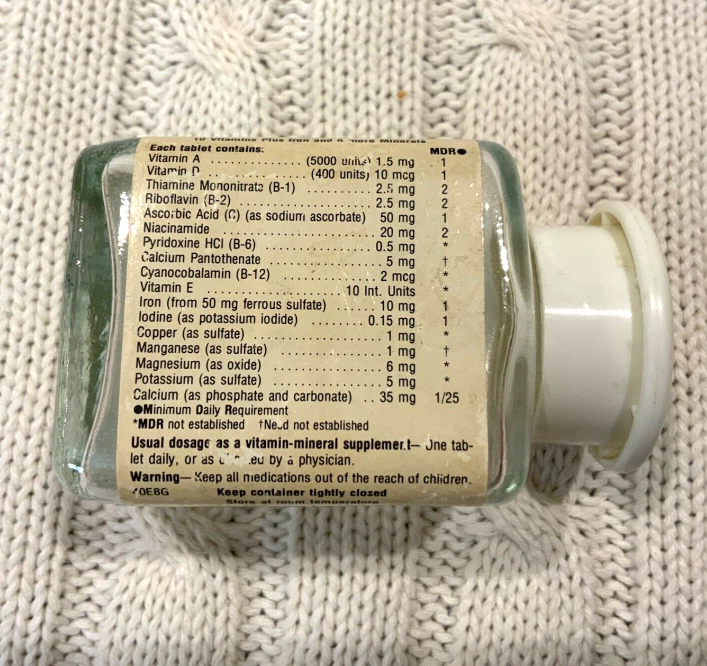 Vintage Upjohn Unicap M Empty Glass Vitamin Bottle Plastic Lid 1 3/4” W Display