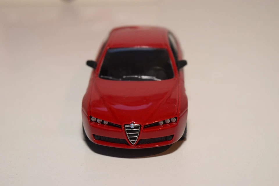 A64 1:43 NOREV ALFA ROMEO 159 ROJO SIN USAR, EN CAJA Foto 3 de 4