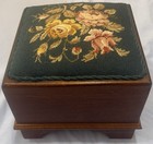 VTG Freeman & Co Footstool w/Needlepoint Furniture of Needle Arts Thomasville NC — photo 3