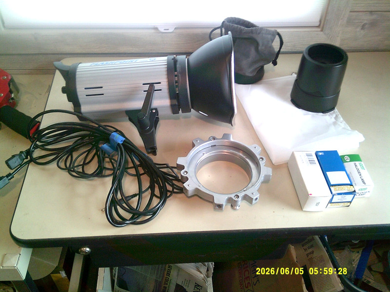 Flashpoint 1220a Studio Flash Light with Cords, Bulbs, Etc.