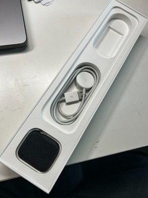 Apple Watch Series 5, 40mm, Space Grey, A2092, GPS