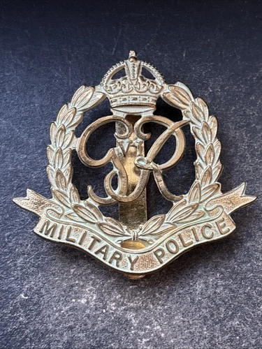 Military Police, British Army Cap Badge WW2.