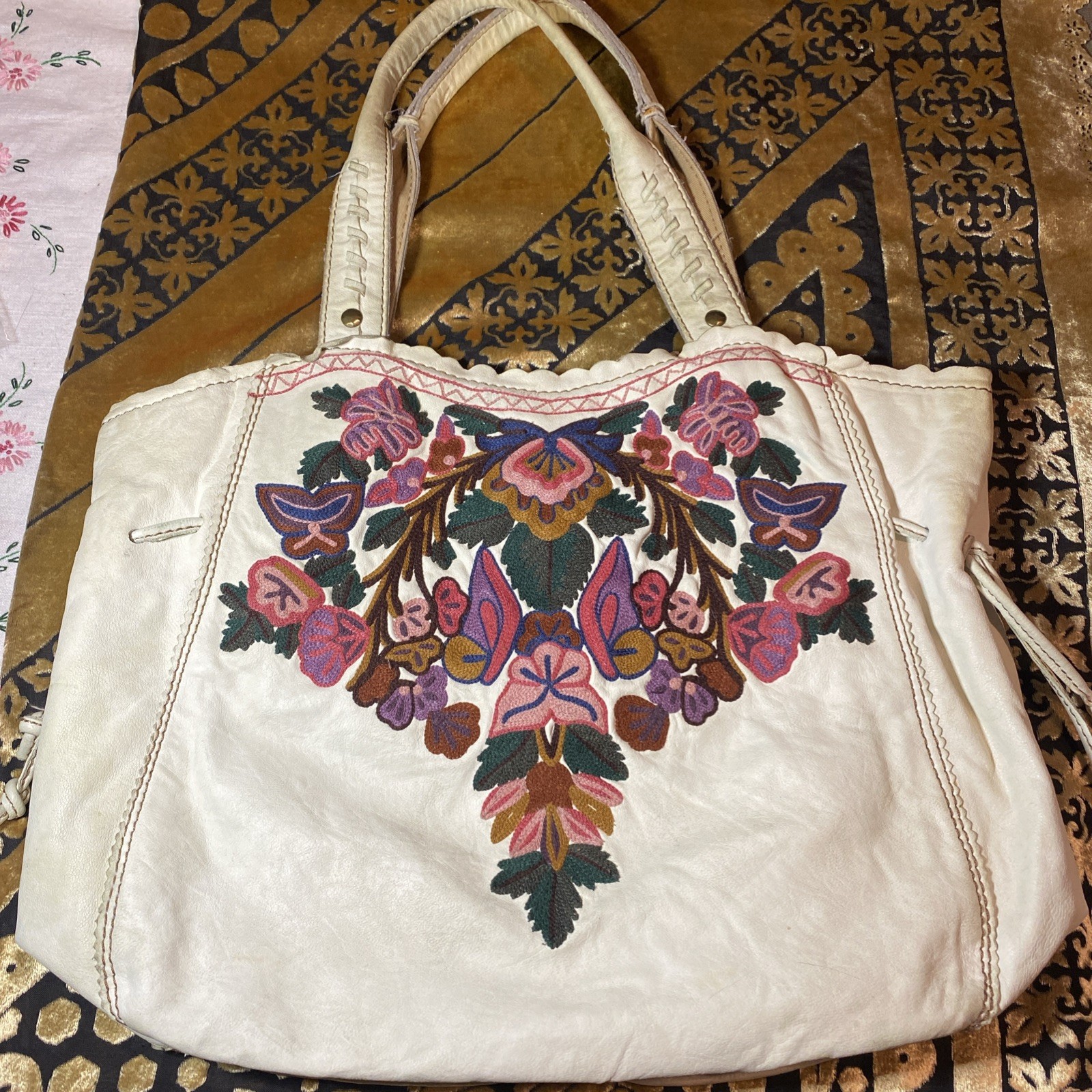 Lucky Brand Tote Bag White Italian Leather Hippy Boho Floral Embroidery