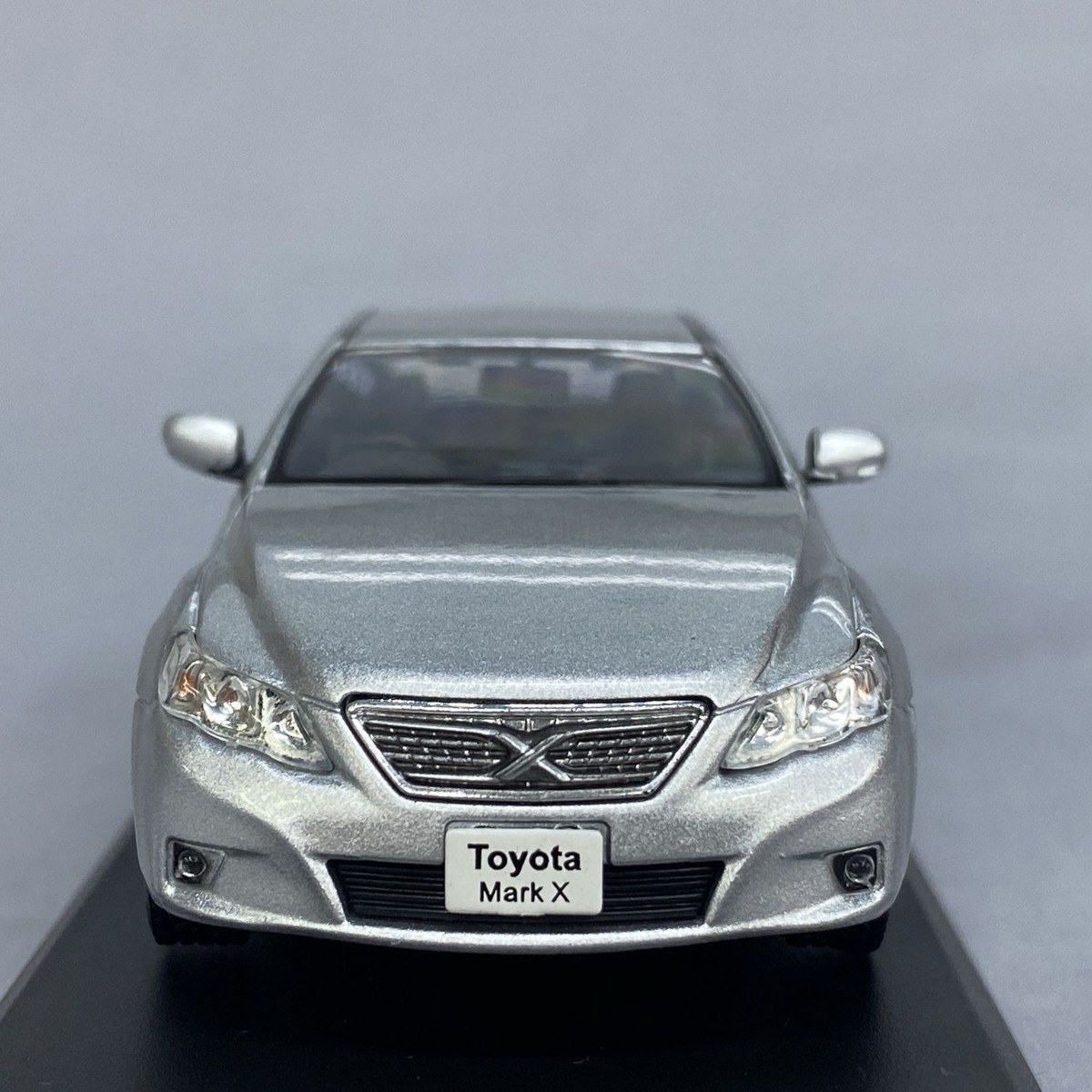 Mini Car Toyota Mark X 2010 Silver 1/43 Scale Box Diecast vol 189