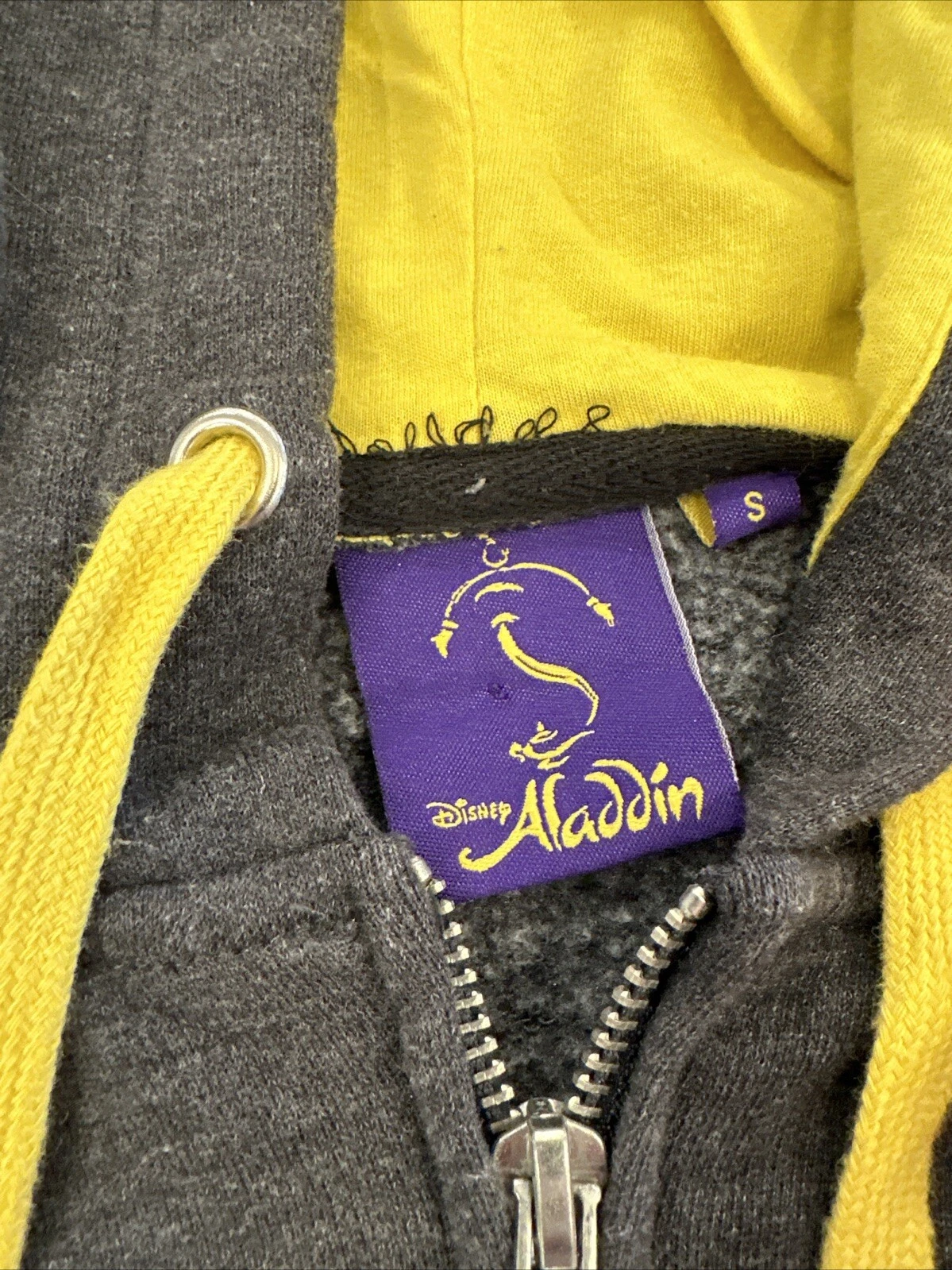 VETEMENTS 1S) Felpa con cappuccio Disney Aladdin full zip genio erica grigio giallo piccola