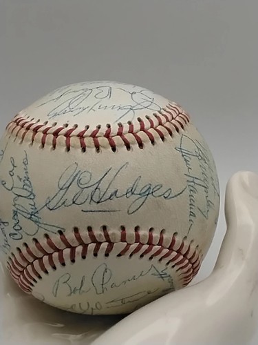 1967 Washington Senators Gil Hodges Autographed Auto Team Ball