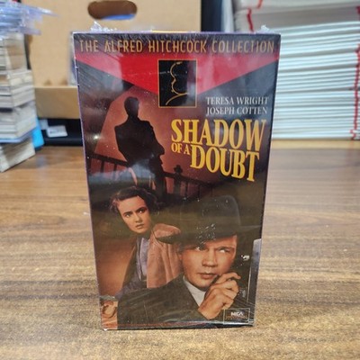 Shadow of a Doubt VHS Video Teresa Wright Joseph Cotten Alfred Hitchcock