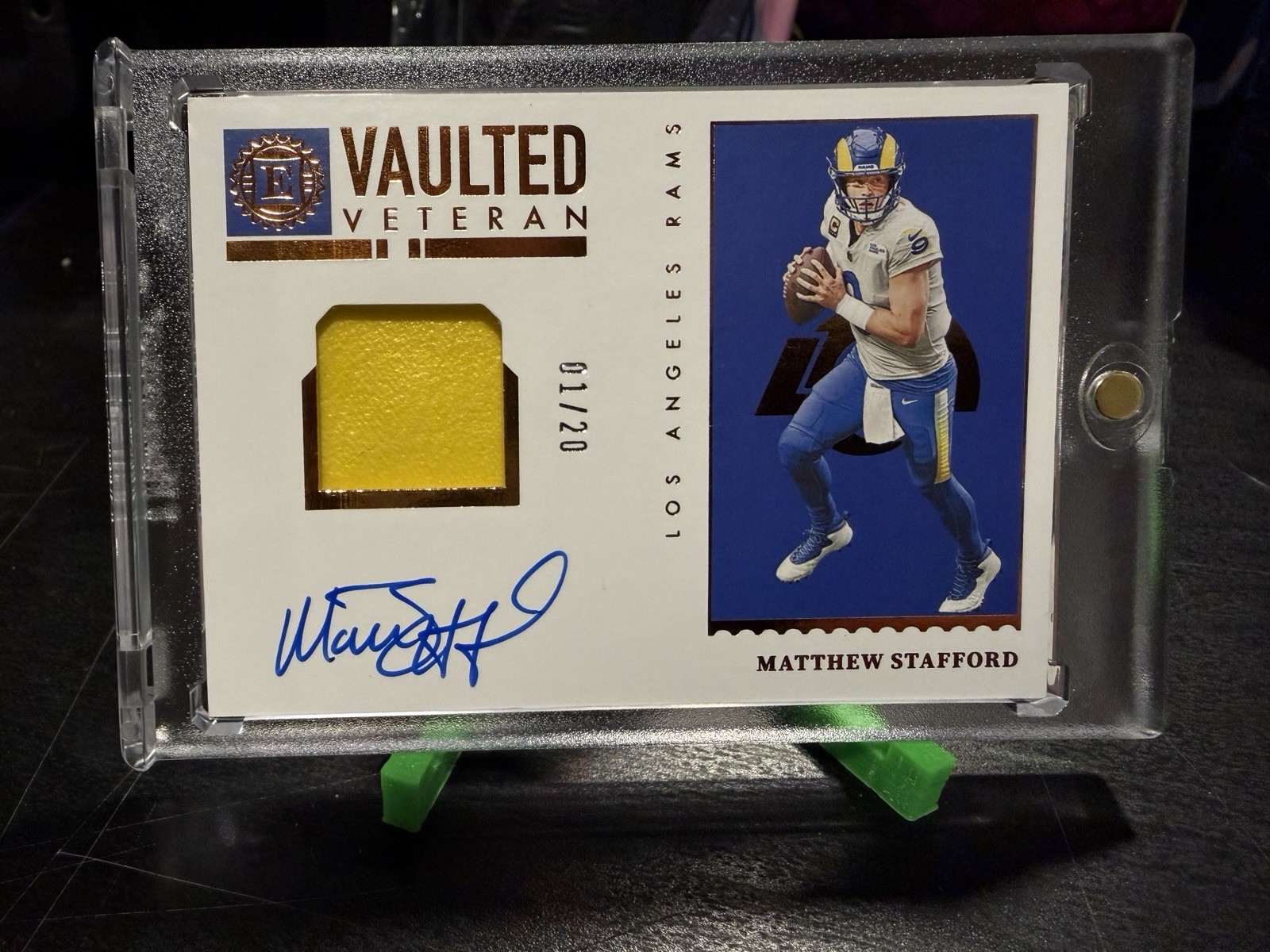2022 Panini Encased - Vaulted Veteran Patch on card Auto Matthew Stafford 01/20