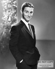 JOEL GREY ACTOR, SINGER AND DANCER - 8X10 PUBLICITY PHOTO (AB-009)