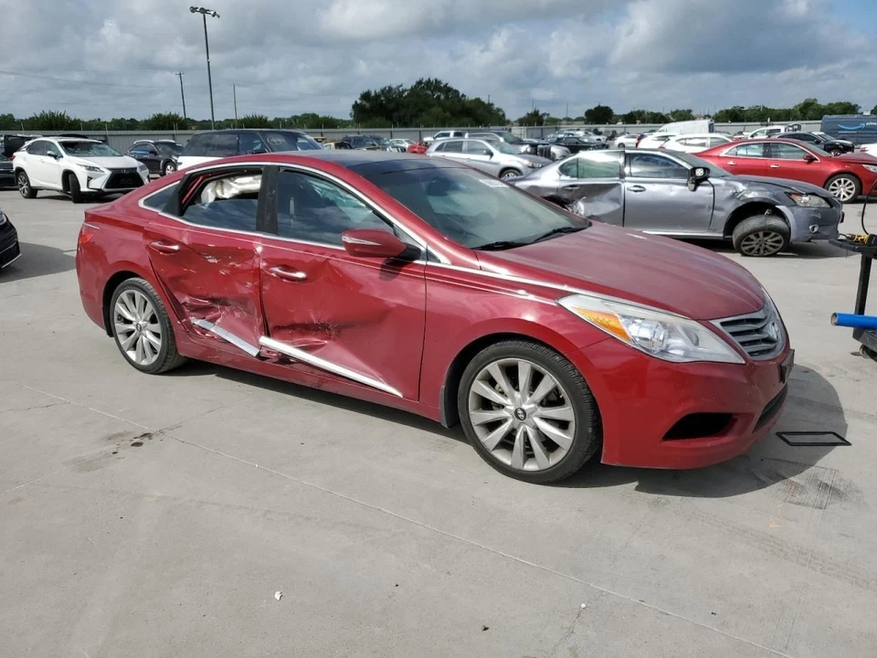 (LOCAL PICKUP ONLY) Rear Bumper With Rear Park Assist Fits 12-14 AZERA 582713 - Image 4 of 4