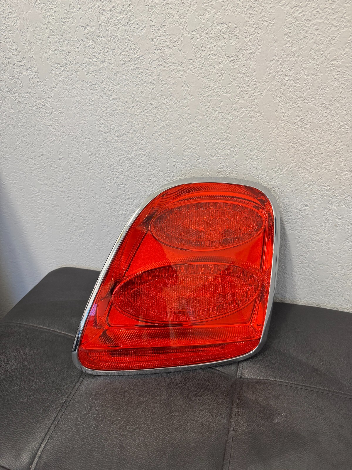 2010,2011,2012,2013 Bentley Continental Flying Spur Sedan Right Taillight-Chrome